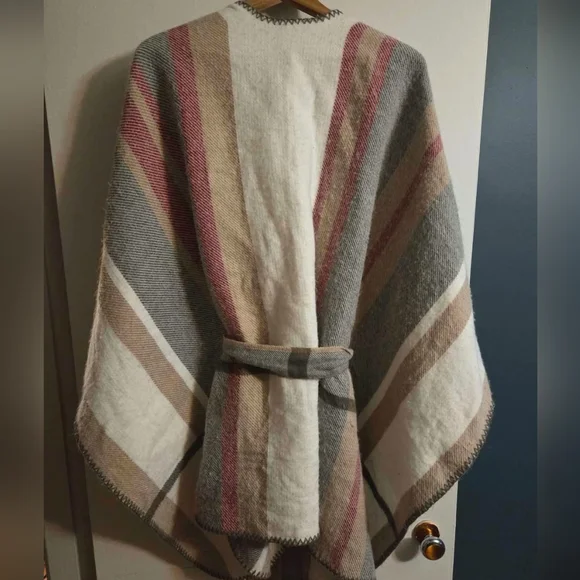 Torrid Belted Ruana - Picture 2 of 3